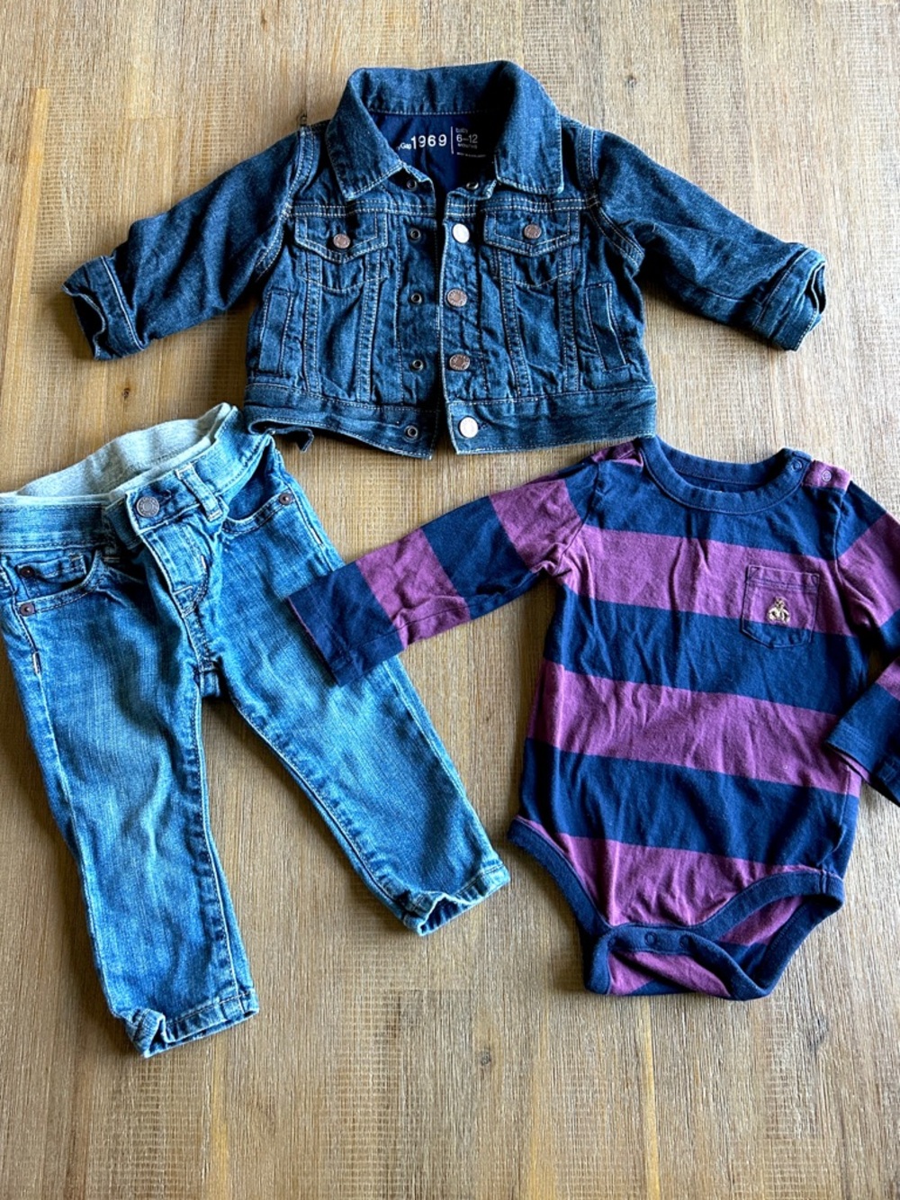 Baby Gap 3pc Lot of 6-12M clothing